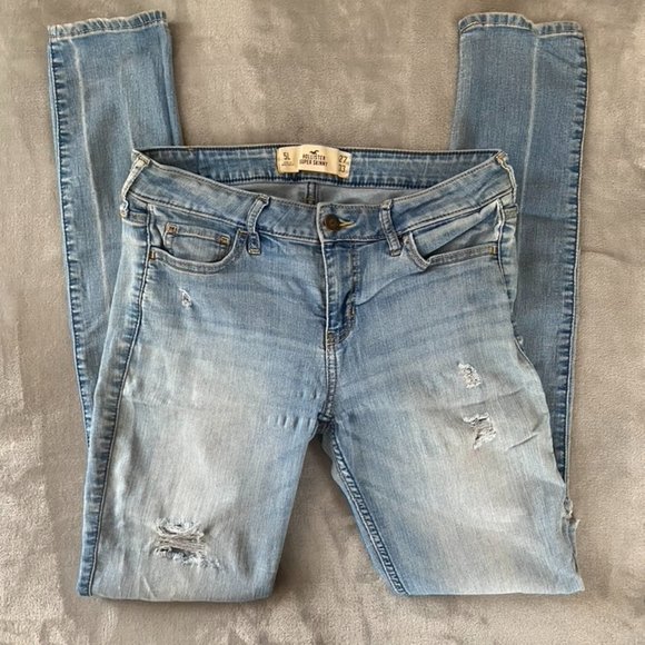 Hollister Pants - Picture 5 of 8